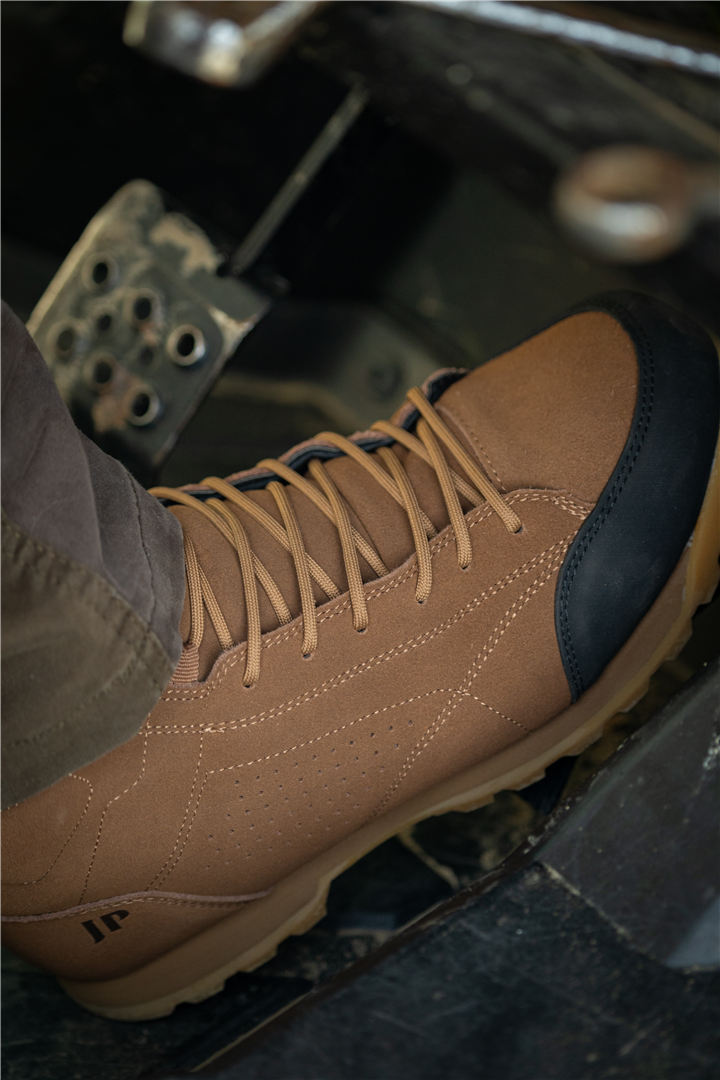 lowland-boots